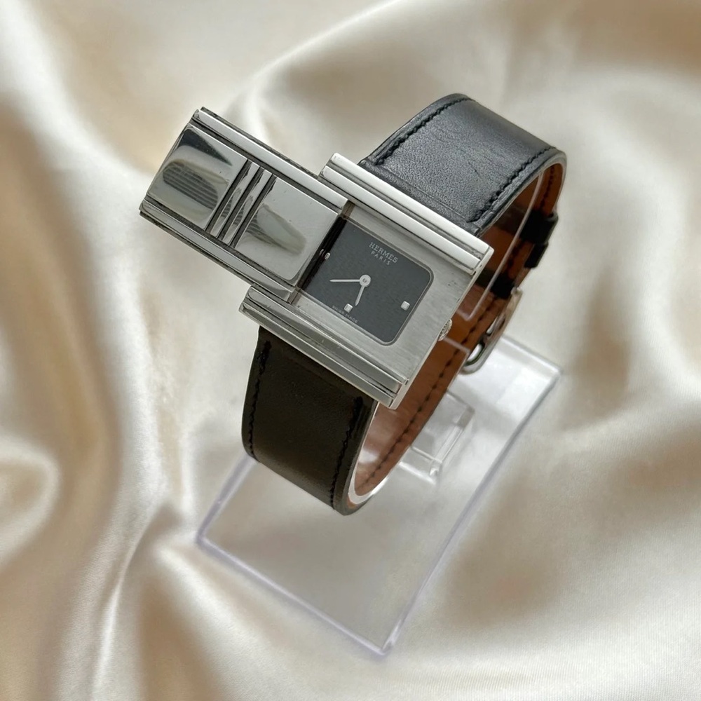 AUTHENTIC VINTAGE HERMÈS HIDDEN DIAL BLACK LEATHER WATCH - Picture 11 of 11